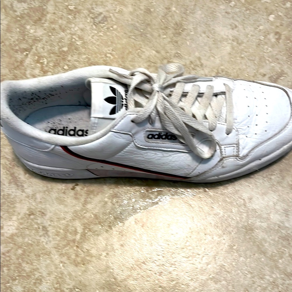 Used Adidas vintage White Sneakers with Red Detail